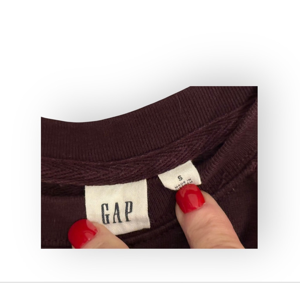 GAP Women’s Cropped Sweatshirt Small Burgundy Maroon Varsity Logo Stars Crewneck - Picture 5 of 8